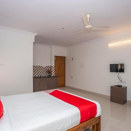 Oyo 27839 Manyata Residency Hotel Bangalore Esterno foto