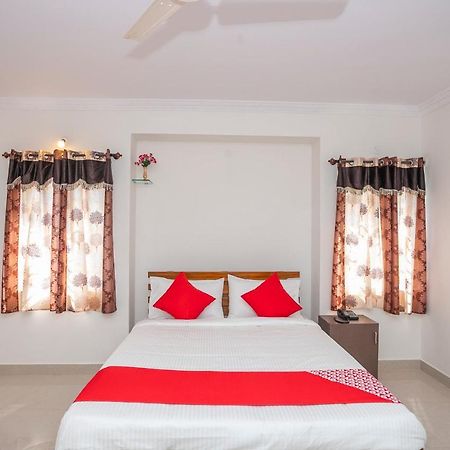 Oyo 27839 Manyata Residency Hotel Bangalore Esterno foto