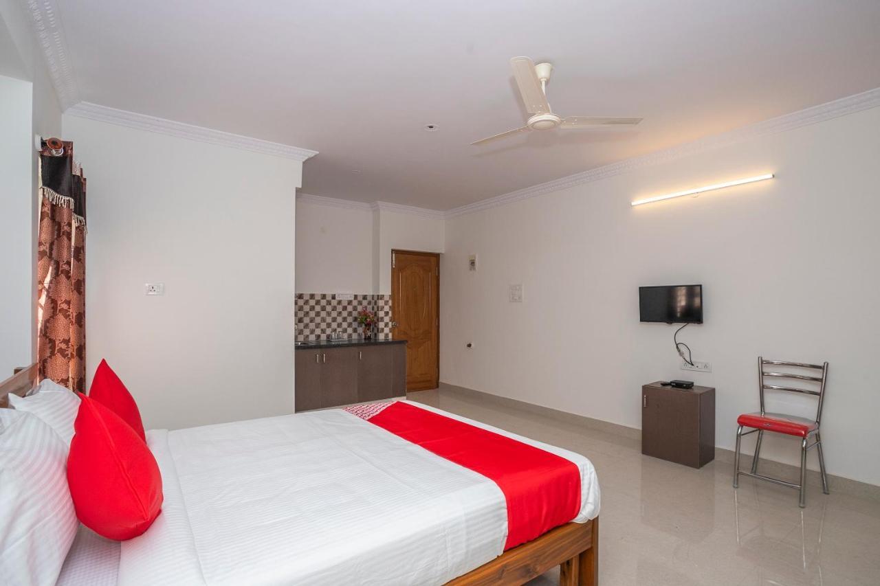 Oyo 27839 Manyata Residency Hotel Bangalore Esterno foto