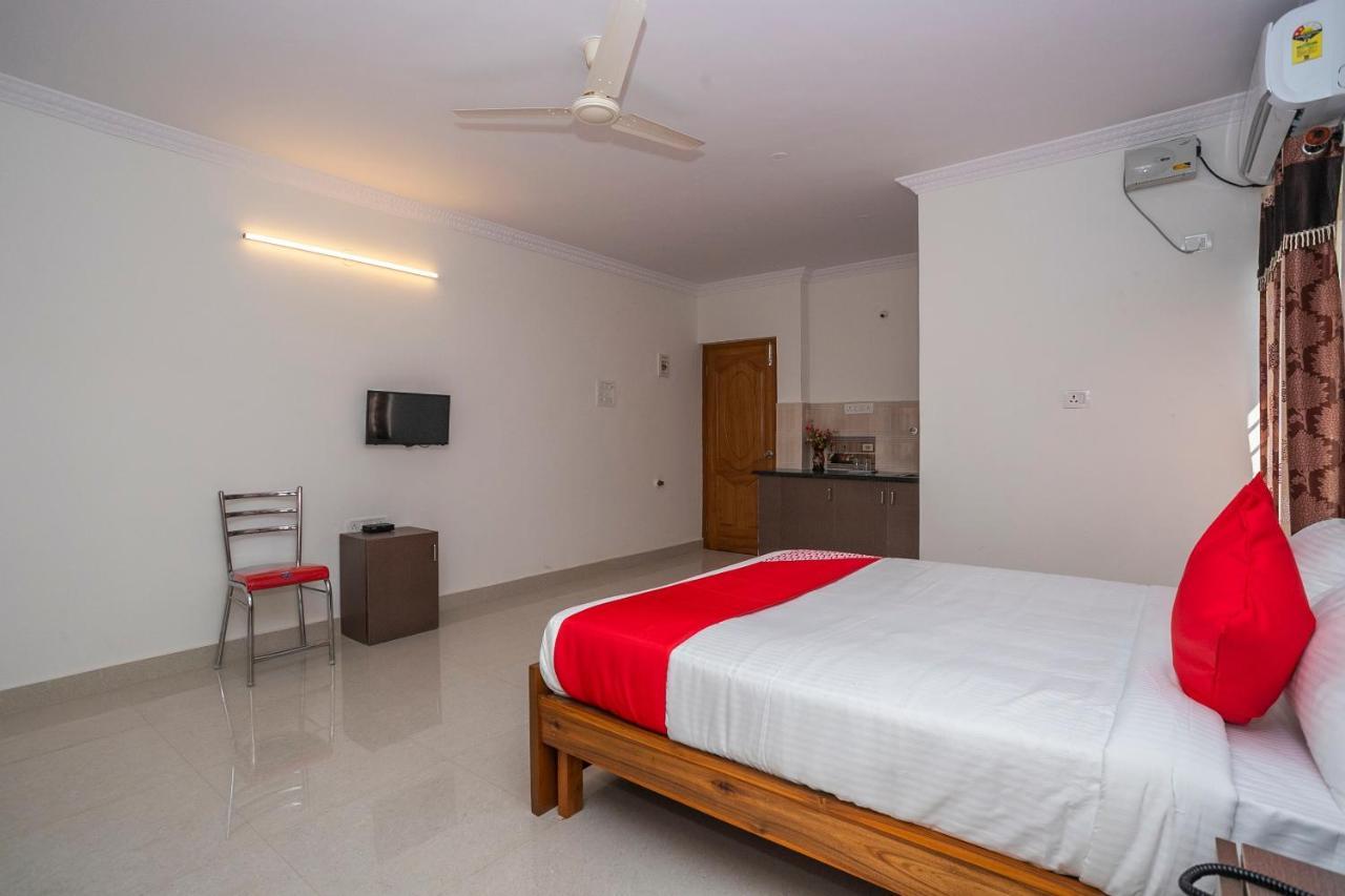 Oyo 27839 Manyata Residency Hotel Bangalore Esterno foto